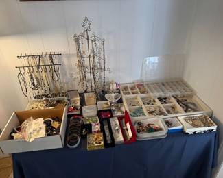 Table full of nice Cosmetic jewelry