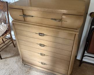 Pre Sell Item Priced at 750.00. Rare 4 Piece Mid Century Modern Queen Bedroom set