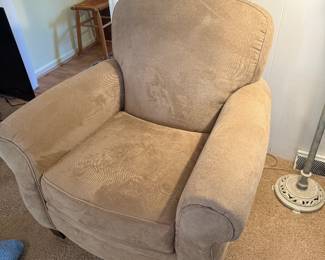 Mint condition Broyhill chair
