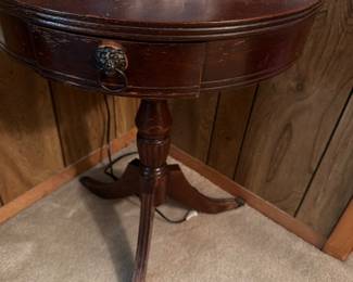 Mersman Federal Style drum table