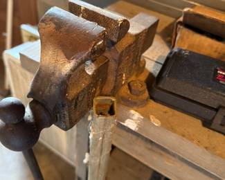 bench vise