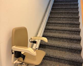 Harmar Mobility Pinnacle Stair Lift SL600 (350lb wt limit) (Arrangements to be made once purchased to be removed by the buyer AFTER the sale is complete within the following few weeks after the sale)