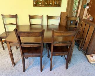 Vintage Drop Leaf Dining Room Table and 6 Chairs with 3 Leaves