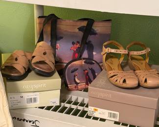 Women's sandals (mostly 7.5)