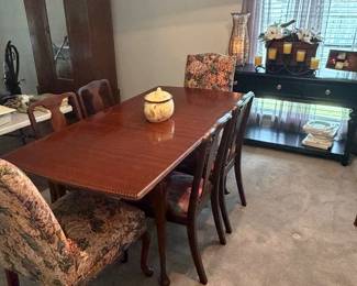 Dining table with 6 chairs, sofa table