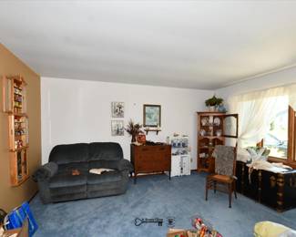 032Family Room