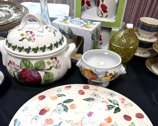 Assorted kitchen wares