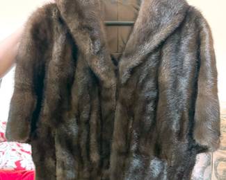 Vintage fur coats (short + full length), capelets, collars