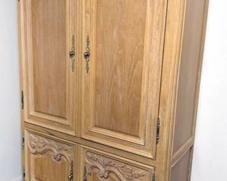 Armoire/entertainment center