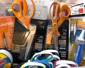 Sewing notions, threads, Fiskars scissors