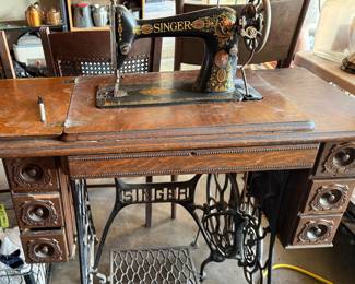 Singer Sewing Machine