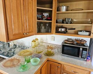 Depression glass plus Uranium glass. Hamilion Beach 1350 w microwave very clean