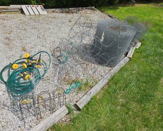 lots of tomato steaks and chicken wire