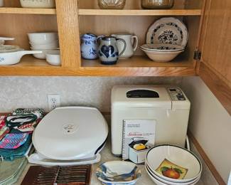 bread machine and George Foreman both in working order
