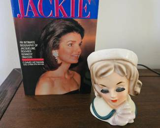 Jackie Kennedy head vase Trimont Ware, Japan