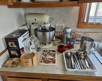 Kitchen Aid stand mixer. Oldie but goodie made by Hobart