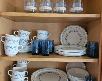 Corelle dish set