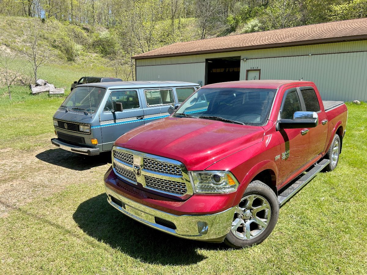 2013 Dodge Ram 1500 Laramie club cab w/ 30k miles!