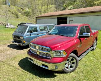 2013 Dodge Ram 1500 Laramie club cab w/ 30k miles!