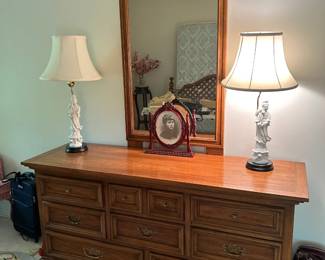 #182	dresser with 8 drawers with jewelry dividers and mirror 66x21x31 mirr28x53	 $175.00 			