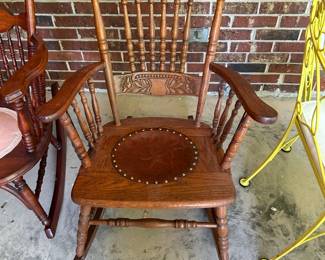 #47	Oak Rocking Chair w/leather  w/pine combs	 $65.00 			