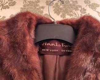 #146	brown mink short jacket by Annie Furs New York Detroit size medium	 $125.00 			