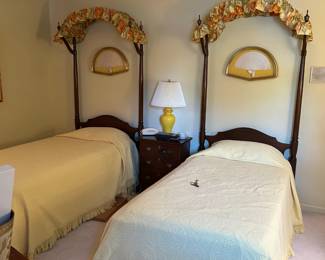 #2	Kittinger Historic reproduction Furniture - Set of 2 Twin Beds  Headboard and Footboard w/mattress/Boxsprings with Canopy 	 $400.00 			