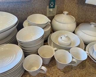Dishware