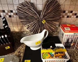 Kitchen and Houshold
