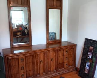 vintage Huntley by Thomasville dresser & mirror