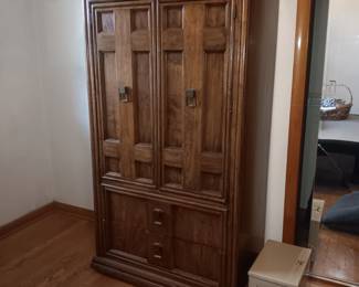 Huntley Thomasville vintage chest