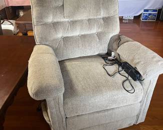 Lift recliner 