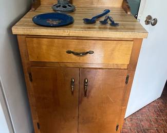 Kitchen cabinet (on wheels)