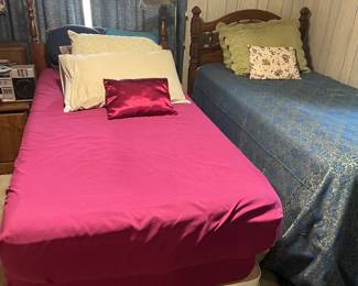 Twin beds 