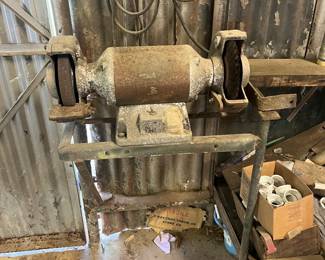 Bench grinder