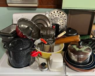 Vintage kitchen wares