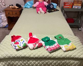 Bed with adjustable foundation 