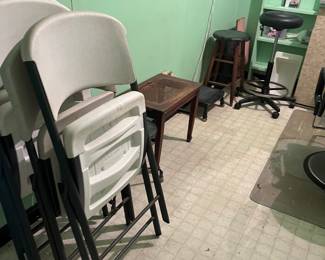 Folding chairs 