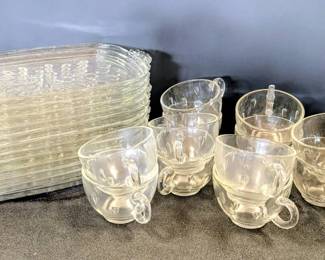 Vintage Hazel Atlas Teardrop Snack Set