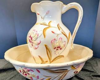 Vintage Unbranded Ceramic Ewer