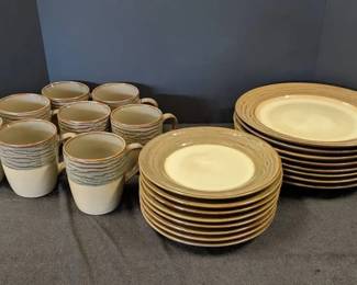 Willow Lane Green Stoneware
