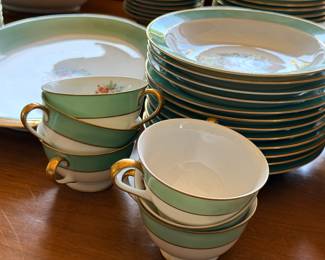 Large set of Aladdin Fine China - Embassy Pattern, Made in Occupied Japan