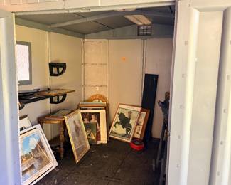 Outdoor shed - very nice condition - also for sale!