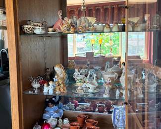 Many china and ceramic decor pieces to choose from!