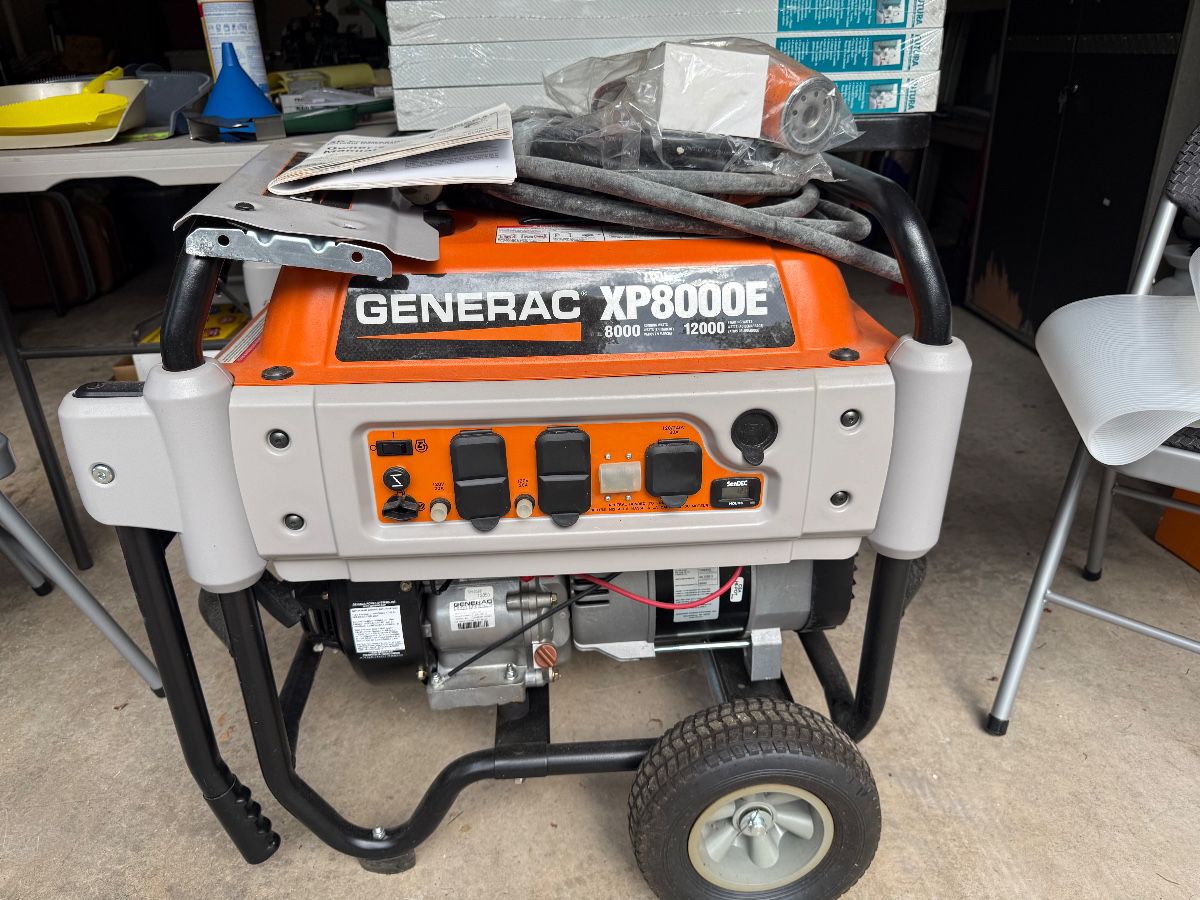 Generac Generator - Like New - Total run time only 12 hours.