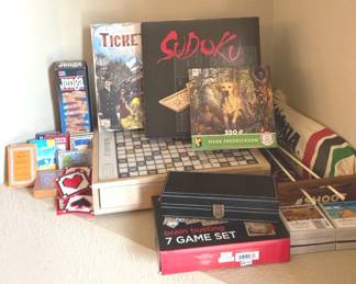 Collection of Unique Games  Puzzles