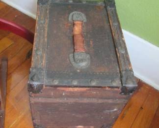 Estate Sale hatbox 