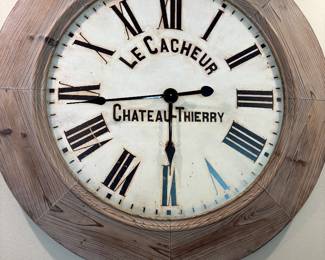 Large wall clock 