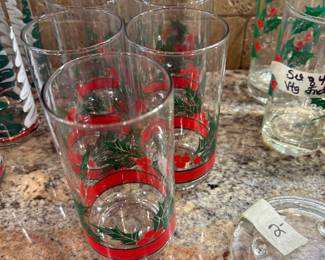Vintage set of 7 Christmas glasses