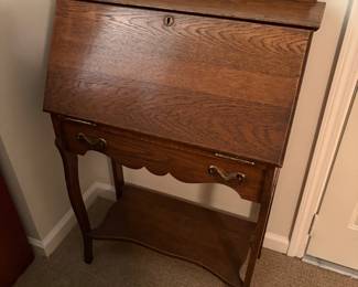 Desk - closed 